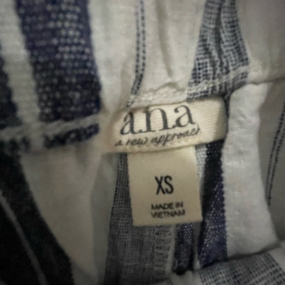 Paperbag Striped Pants - Picture 3 of 4